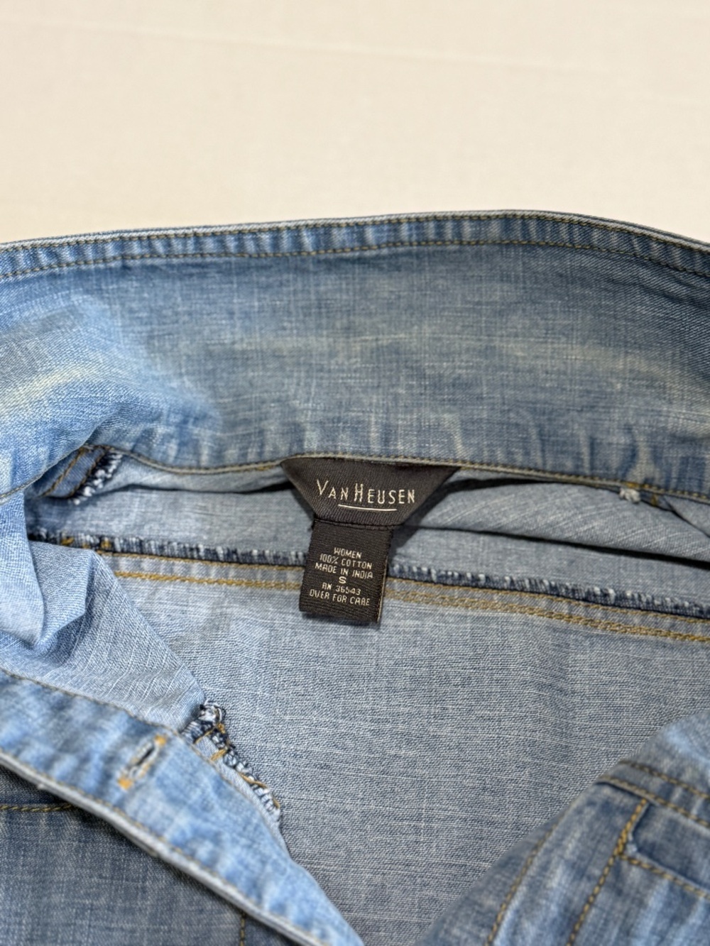 Vintage Van Heusen Jean Jacket size Small - Picture 8 of 11